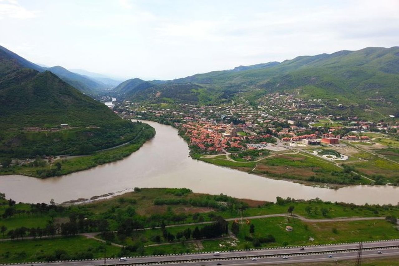 Tbilisi - Mtskheta - Jvari. Tour completo della città con autobus hop on hop off — 9