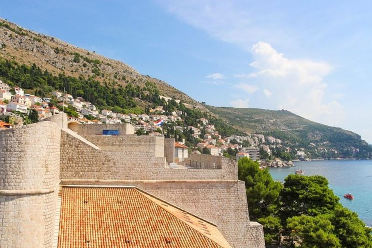 Escursione a terra a Dubrovnik: tour a piedi delle mura della città (biglietto d'ingresso incluso) — 4