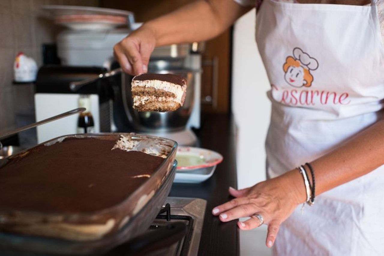 Corso privato di pizza e tiramisù a casa di Cesarina con degustazione a Modica — 2