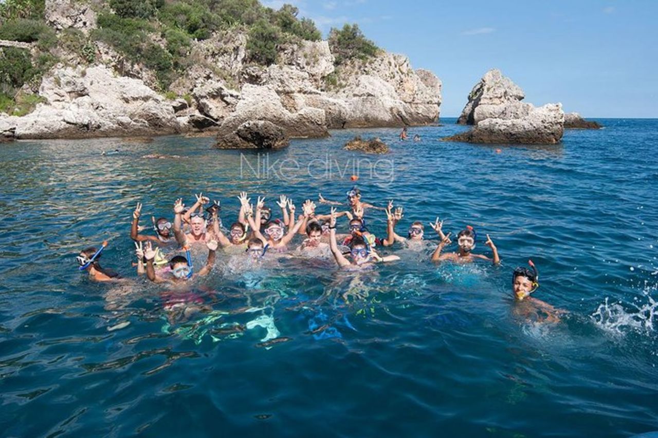 Tour di snorkeling nella Riserva Naturale Isola Bella