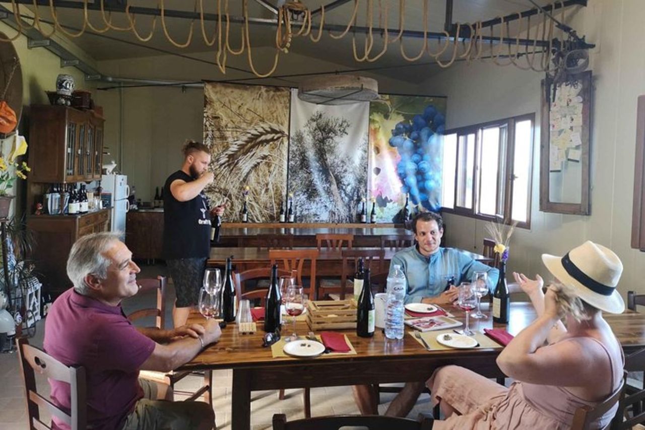 Degustazione di vini abruzzesi e visita in cantina — 3