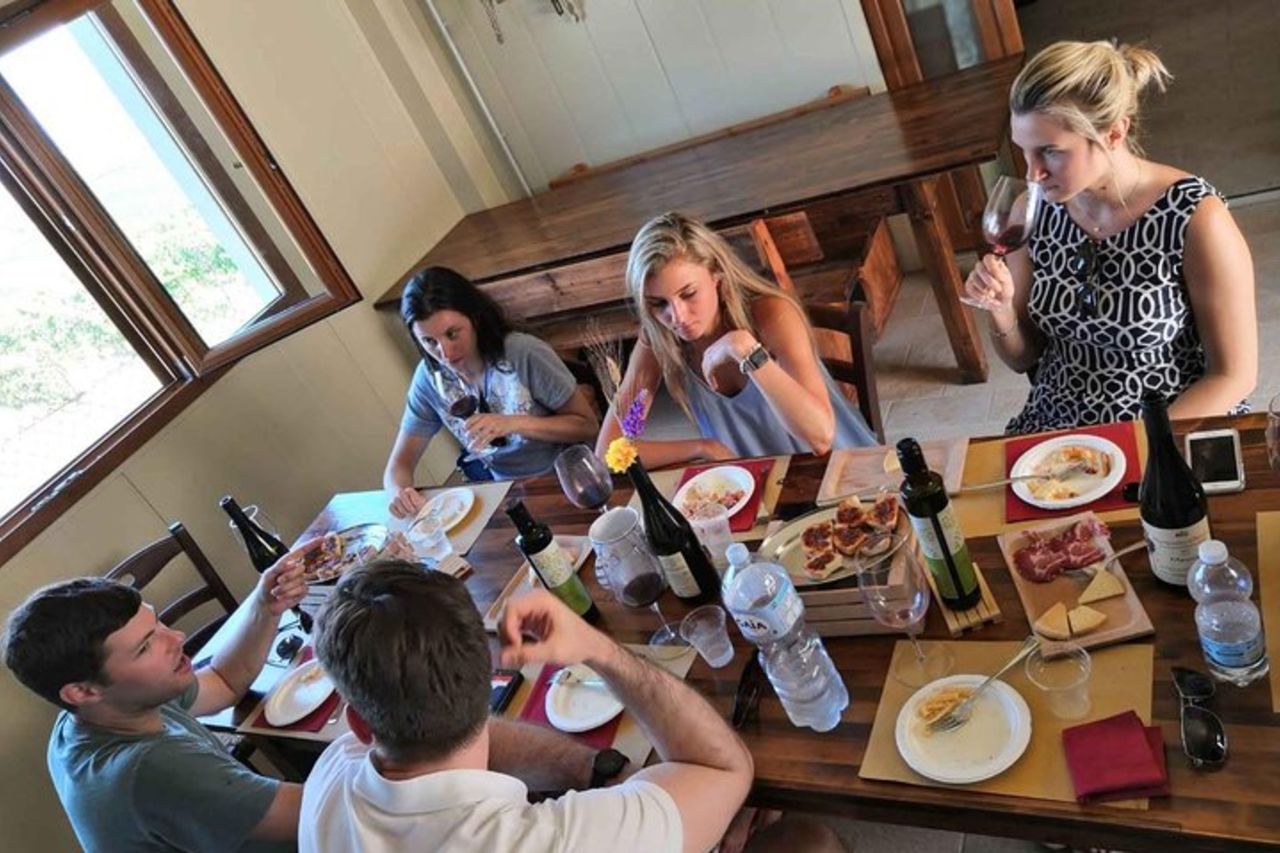 Degustazione di vini abruzzesi e visita in cantina — 5