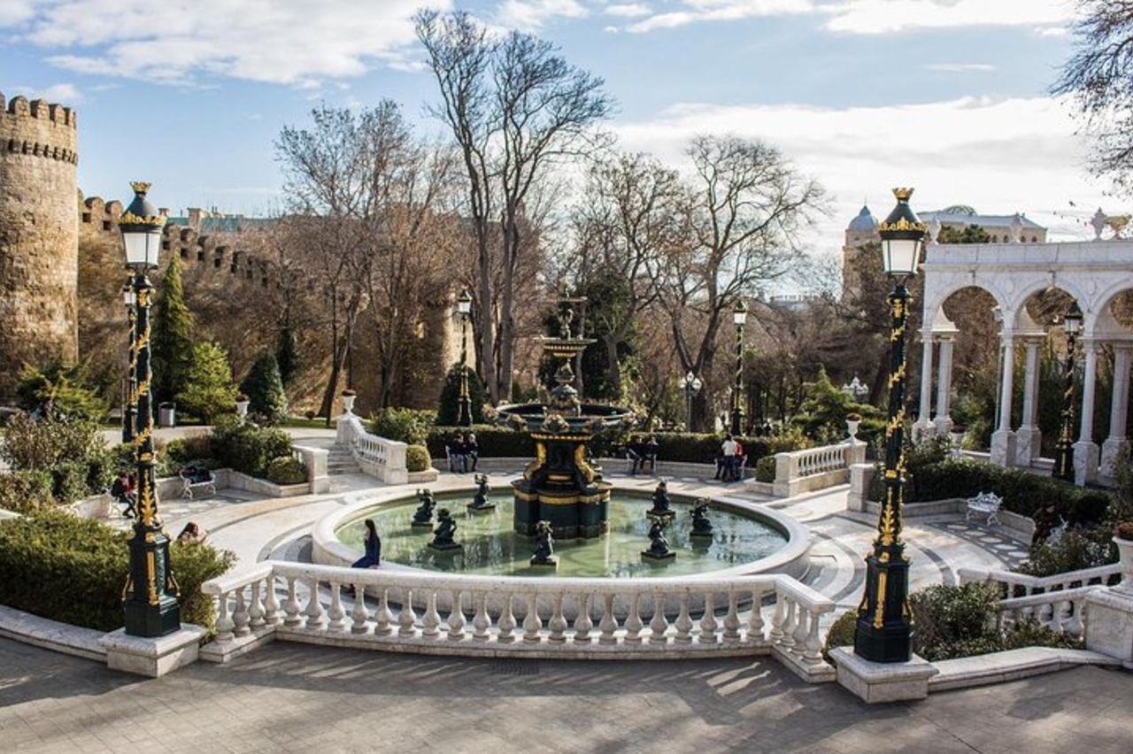 Tour della città a Baku — 6