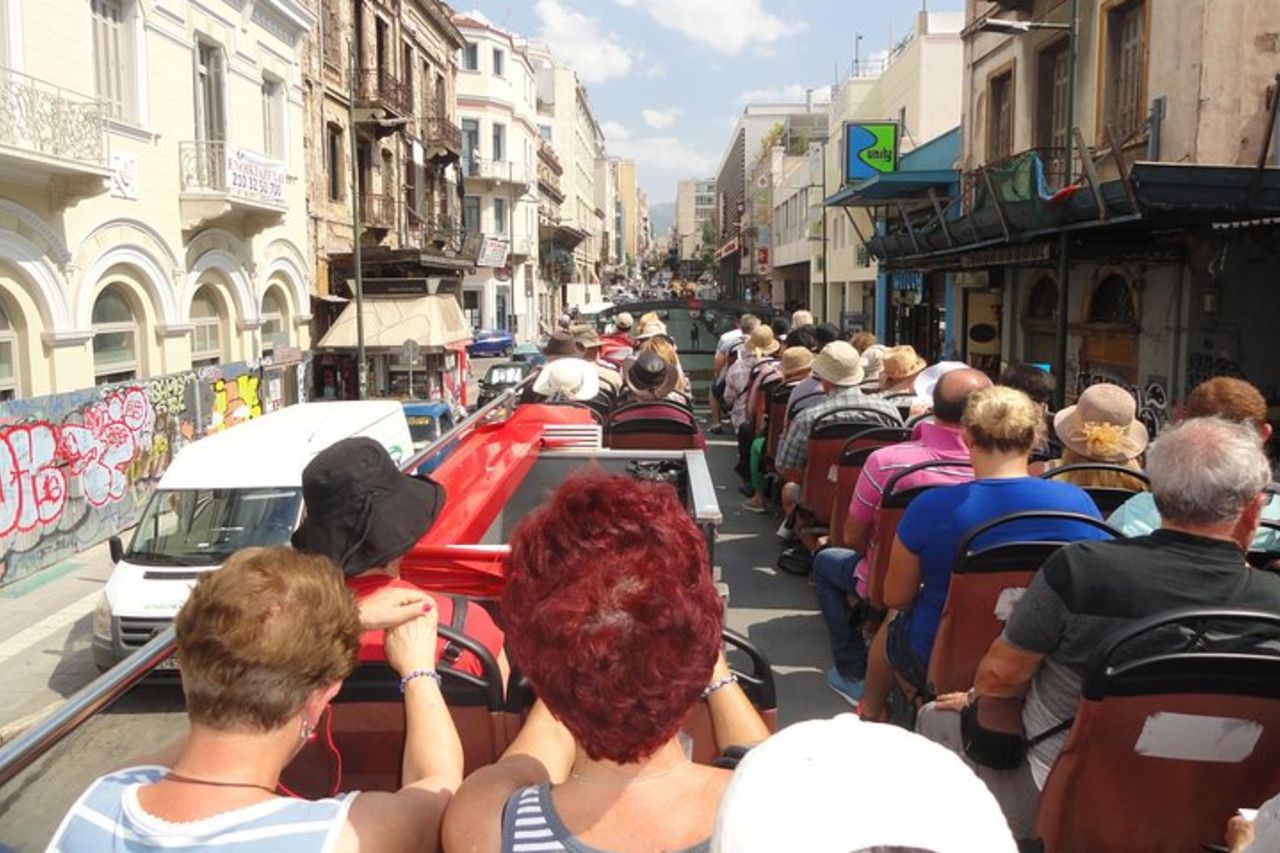 Escursione a terra ad Atene: tour in autobus Hop-On Hop-Off di Atene e del Pireo — 6