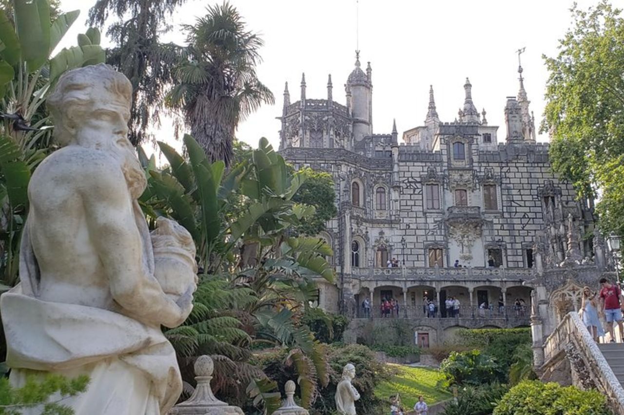 Da Sintra a Cascais: 2 palazzi, 4 siti, tour di 10 ore per piccoli gruppi — 6