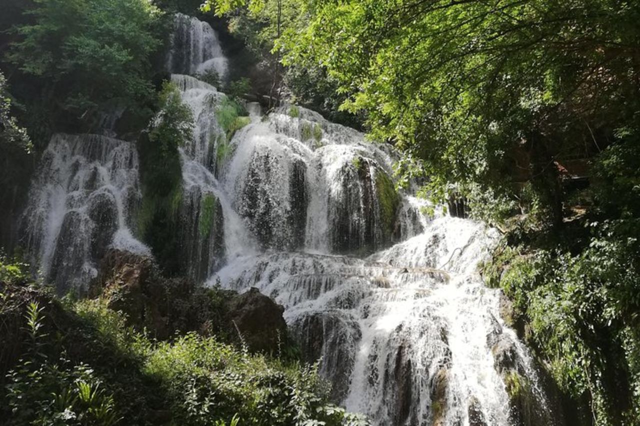 Tour a Lovech, grotta di Devetaki e cascate di Krushuna — 4