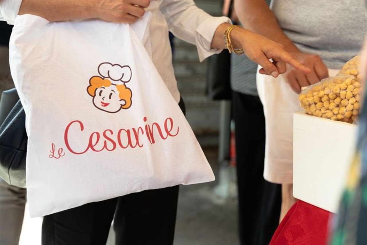 Tour del mercato e corso di cucina con un locale ad Aosta — 3