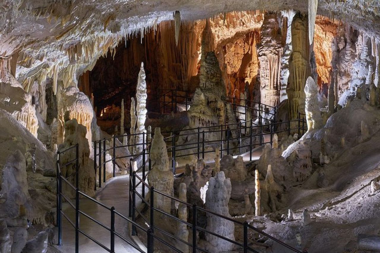 Grotta di Postumia e Castello di Predjama - Tour per piccoli gruppi da Trieste — 3
