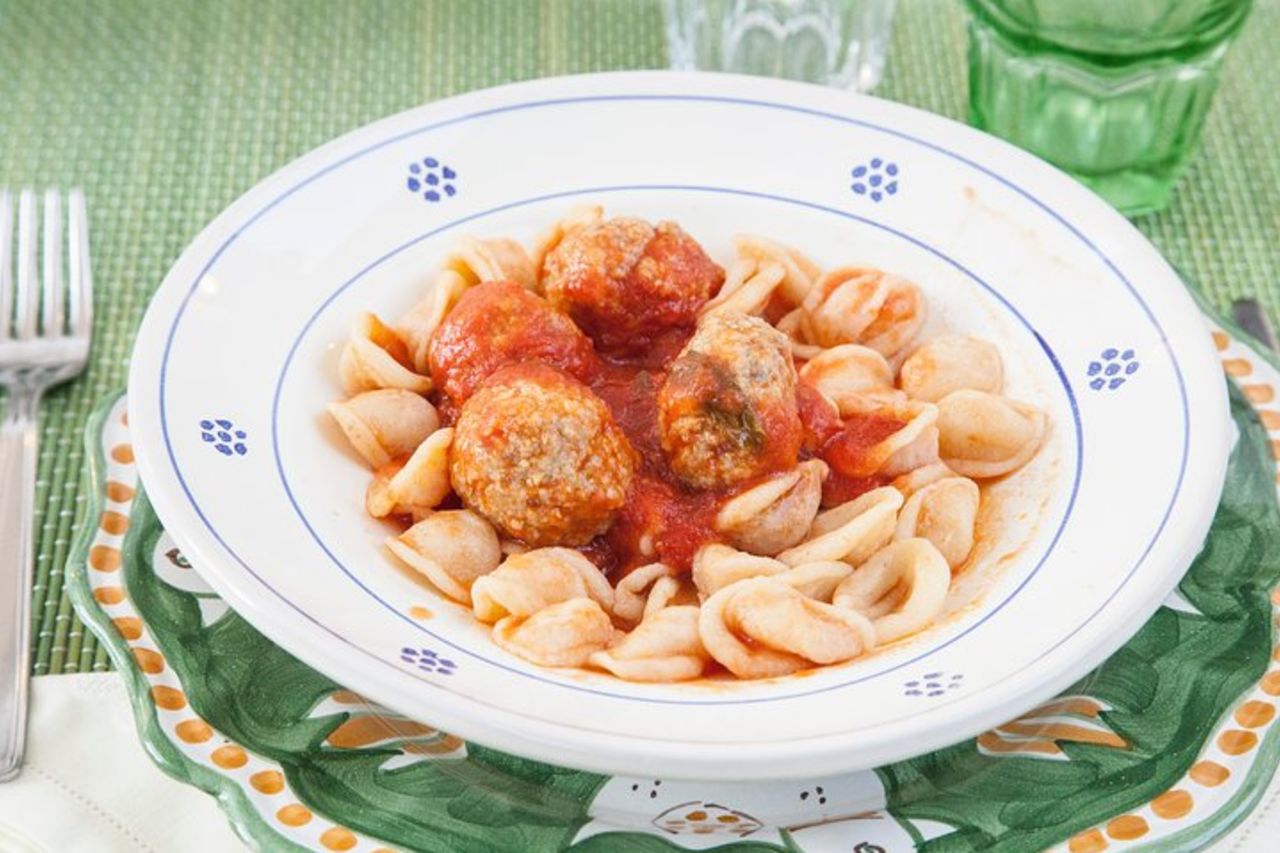 Tour del mercato per piccoli gruppi ed esperienza culinaria presso la casa di una Cesarina a Brindisi — 4