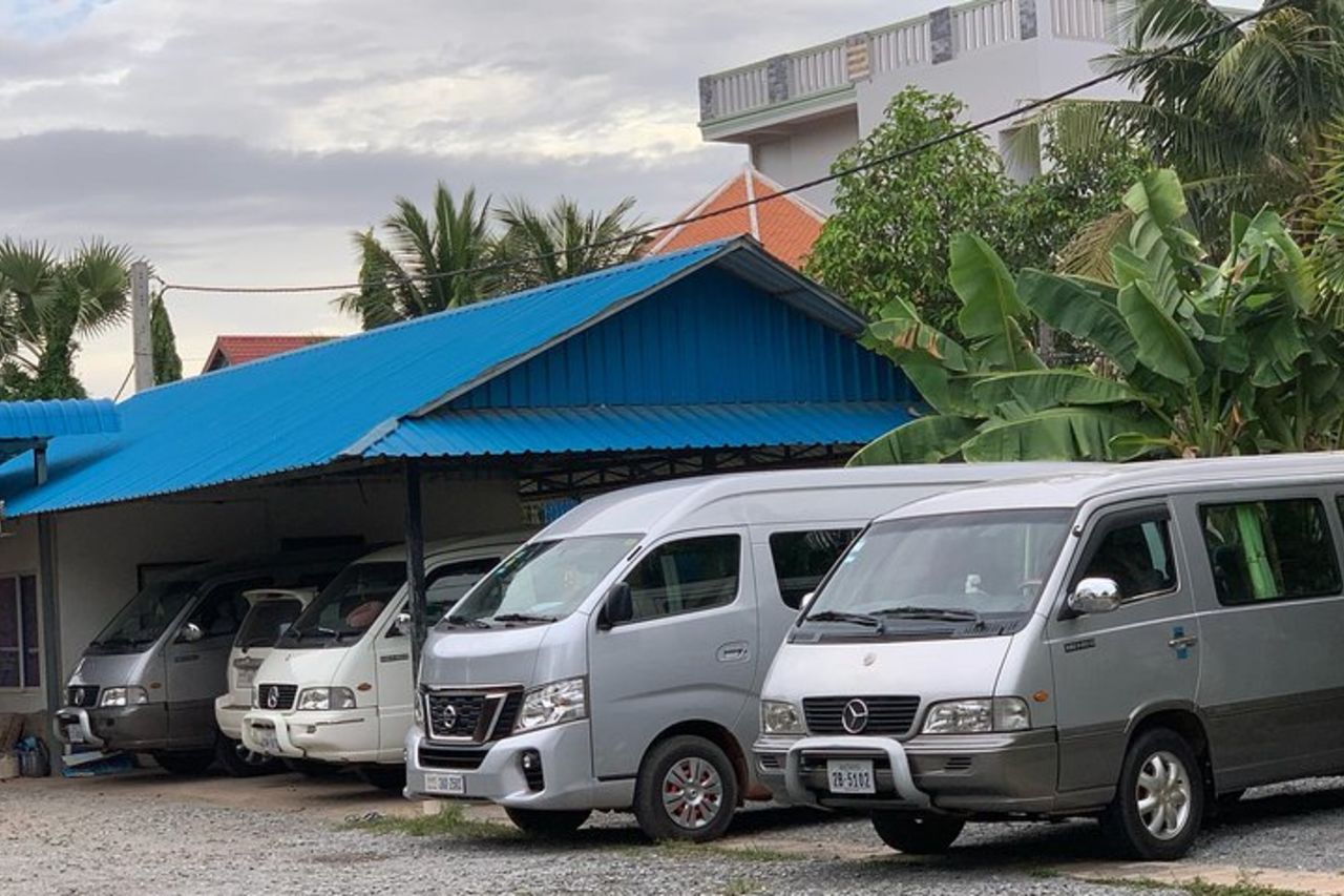Da Phnom Penh a Siem Reap in auto privata o minivan — 3