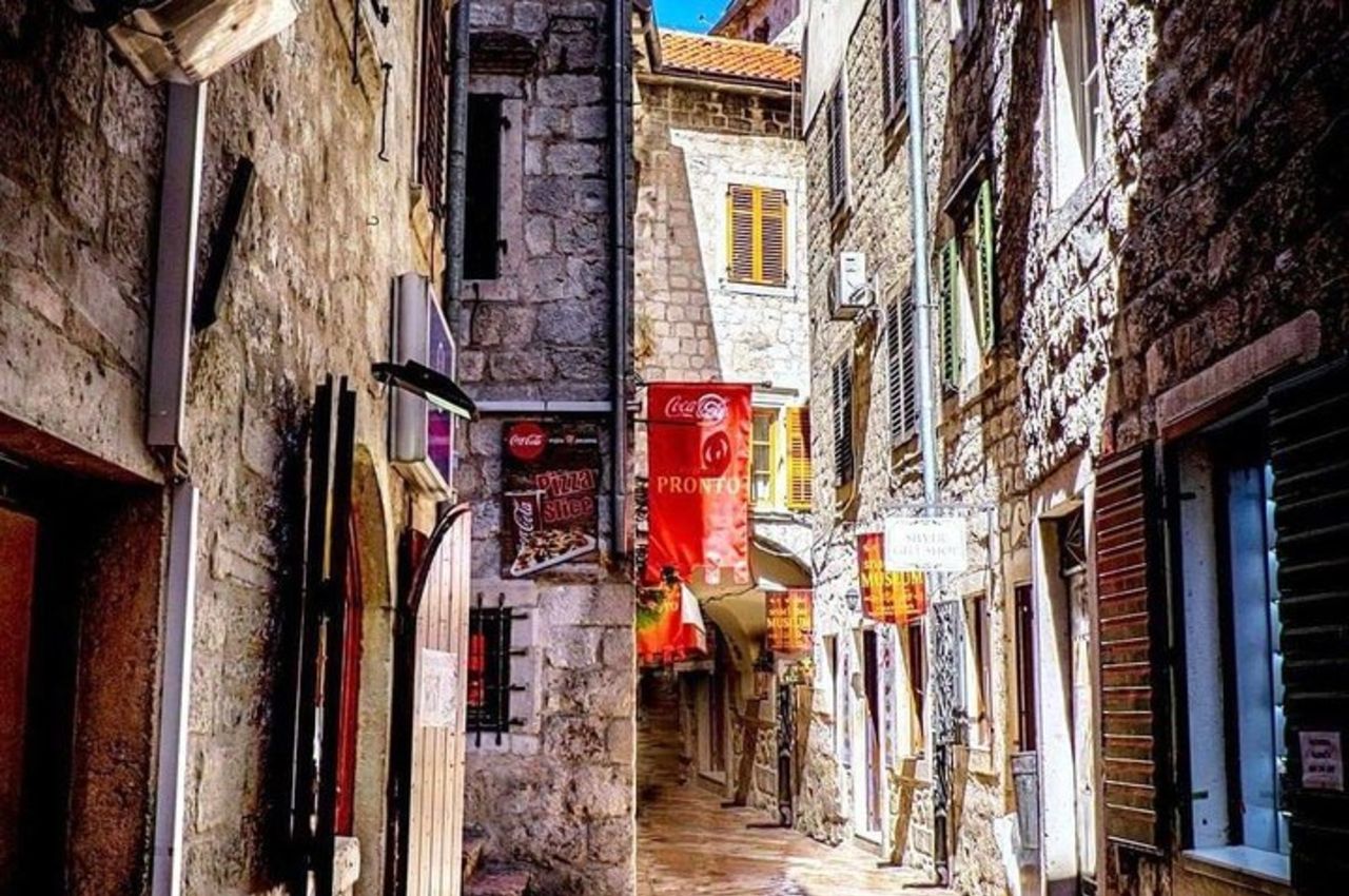 Tour a piedi per piccoli gruppi della città vecchia di Kotor — 8