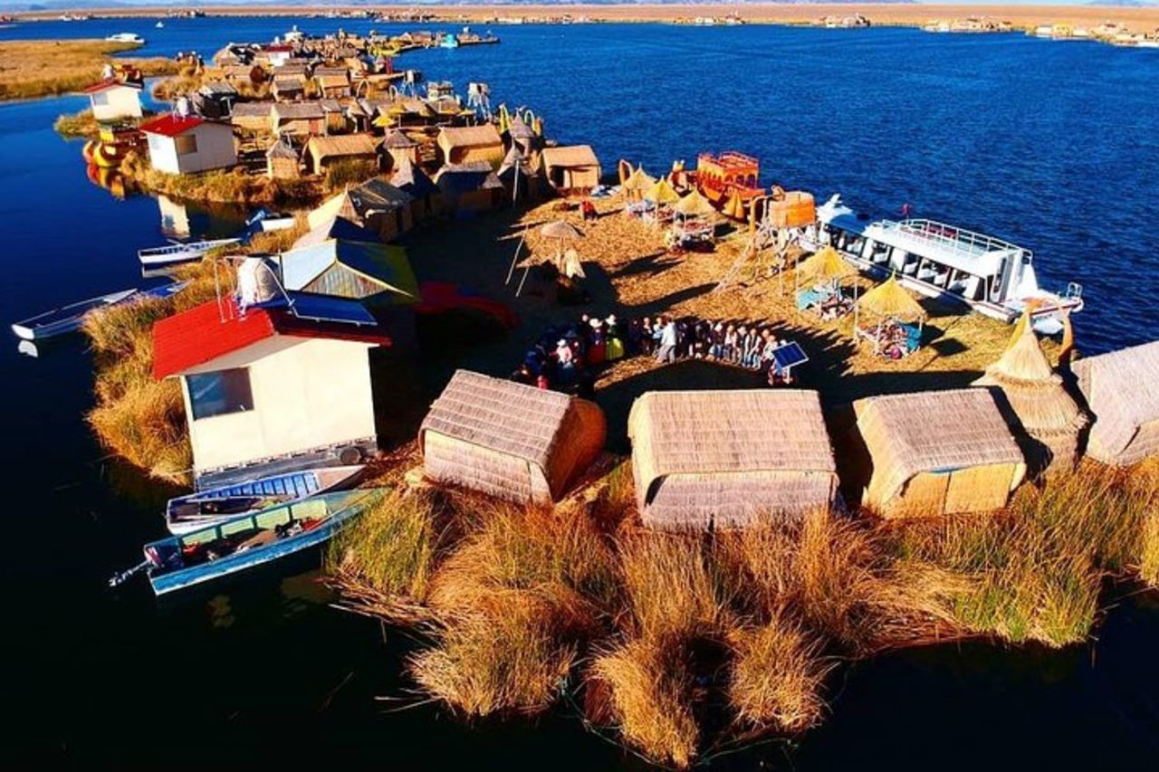 Tour di un'intera giornata in kayak all'isola di Uros e motoscafo a Taquile — 7