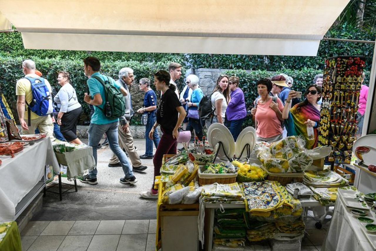 Tour guidato di Capri e Anacapri con degustazione di limoncello da Capri — 8