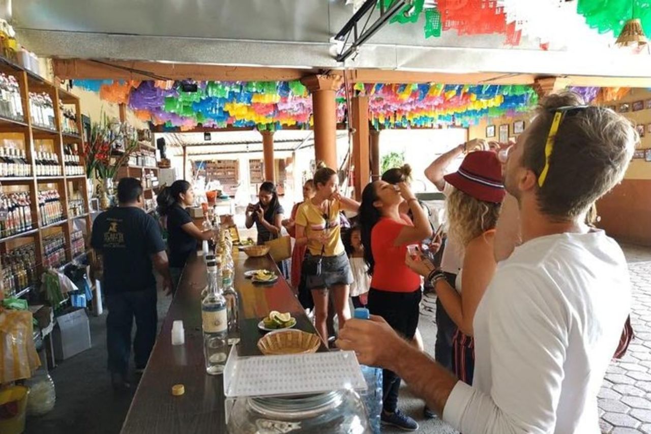 Tour dell'acqua bollente e della distilleria di mezcal — 7