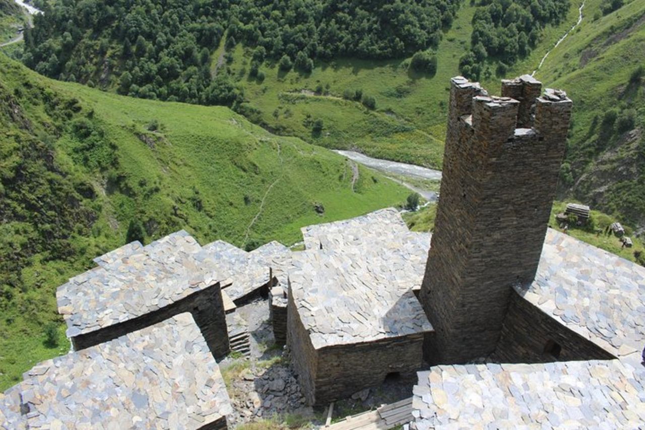 Tour di cinque giorni a Khevsureti (laghi di Abudelauri) e Kazbegi con escursioni. — 7