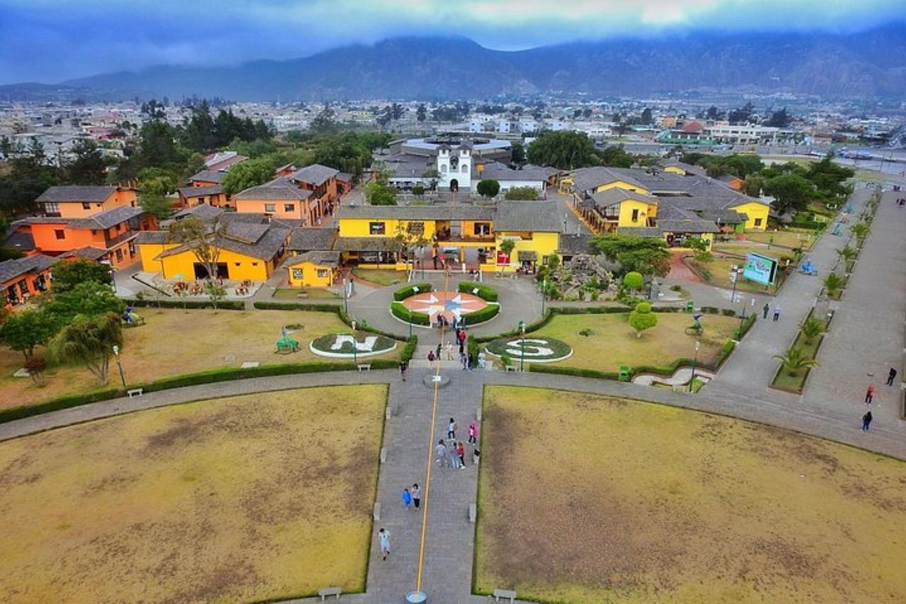 Tour privato e personalizzato della città di Quito Teleferico e Medio del mondo — 5