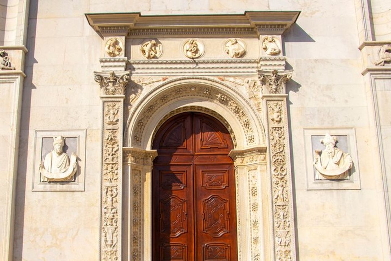 Esplora i luoghi instabili di Lugano con un locale — 7