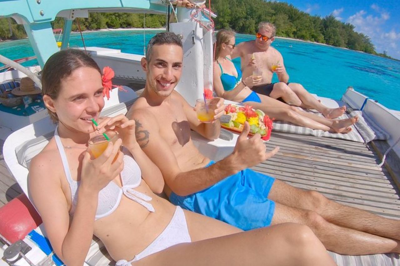 Tour di mezza giornata: Moorea Snorkeling e vela su un catamarano chiamato Taboo — 4