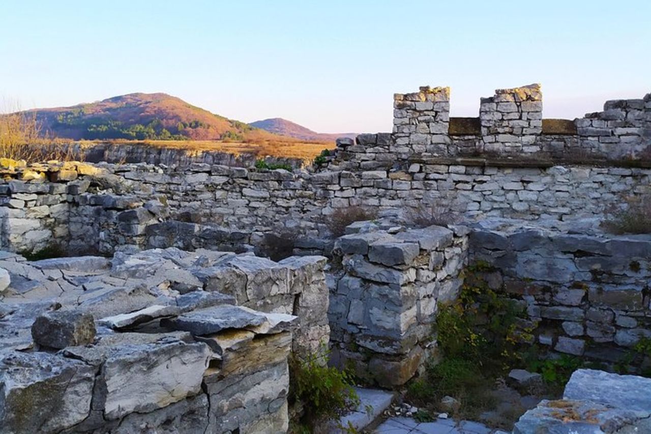 Tour a Lovech, grotta di Devetaki e cascate di Krushuna — 6