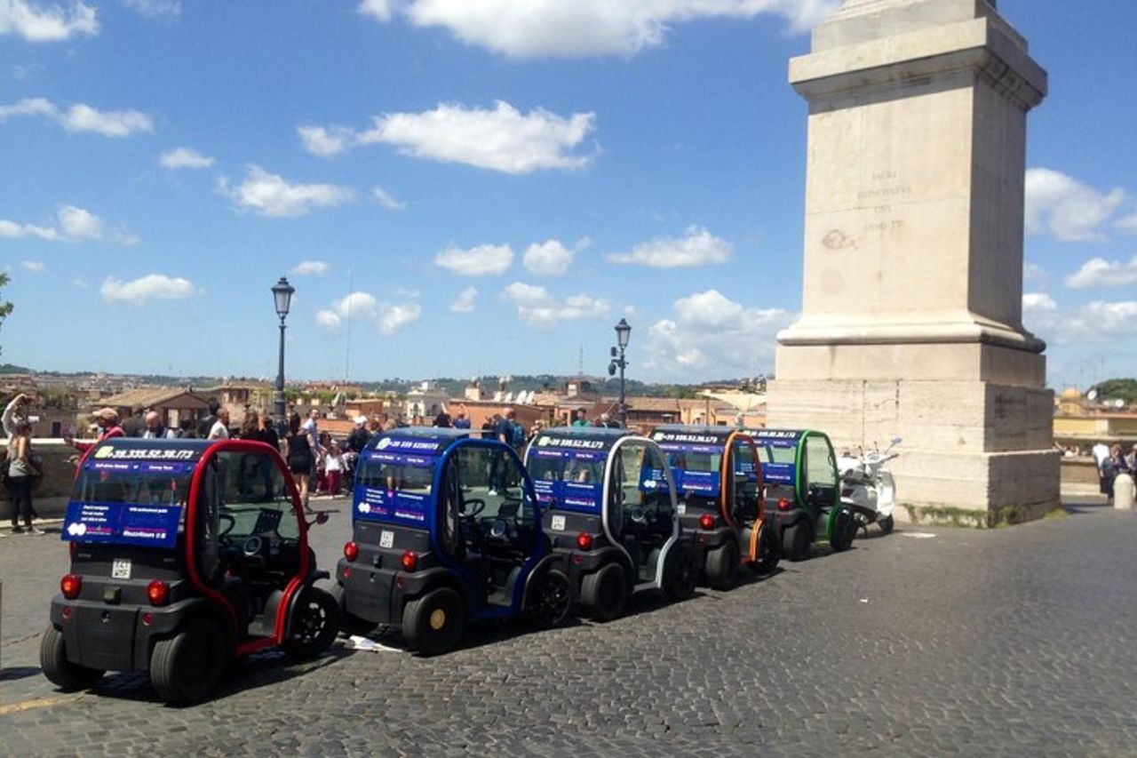 Tour privato ai Must di Roma con e-Buggy — 5