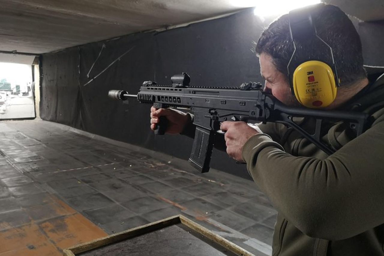 Riga Gun Range: tiro a segno con Winchester, Glock17 e Kalashnikov — 2