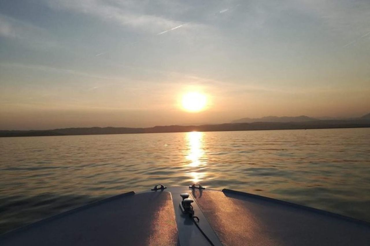 Crociera al Tramonto sul lago di Garda da Sirmione con Prosecco — 7