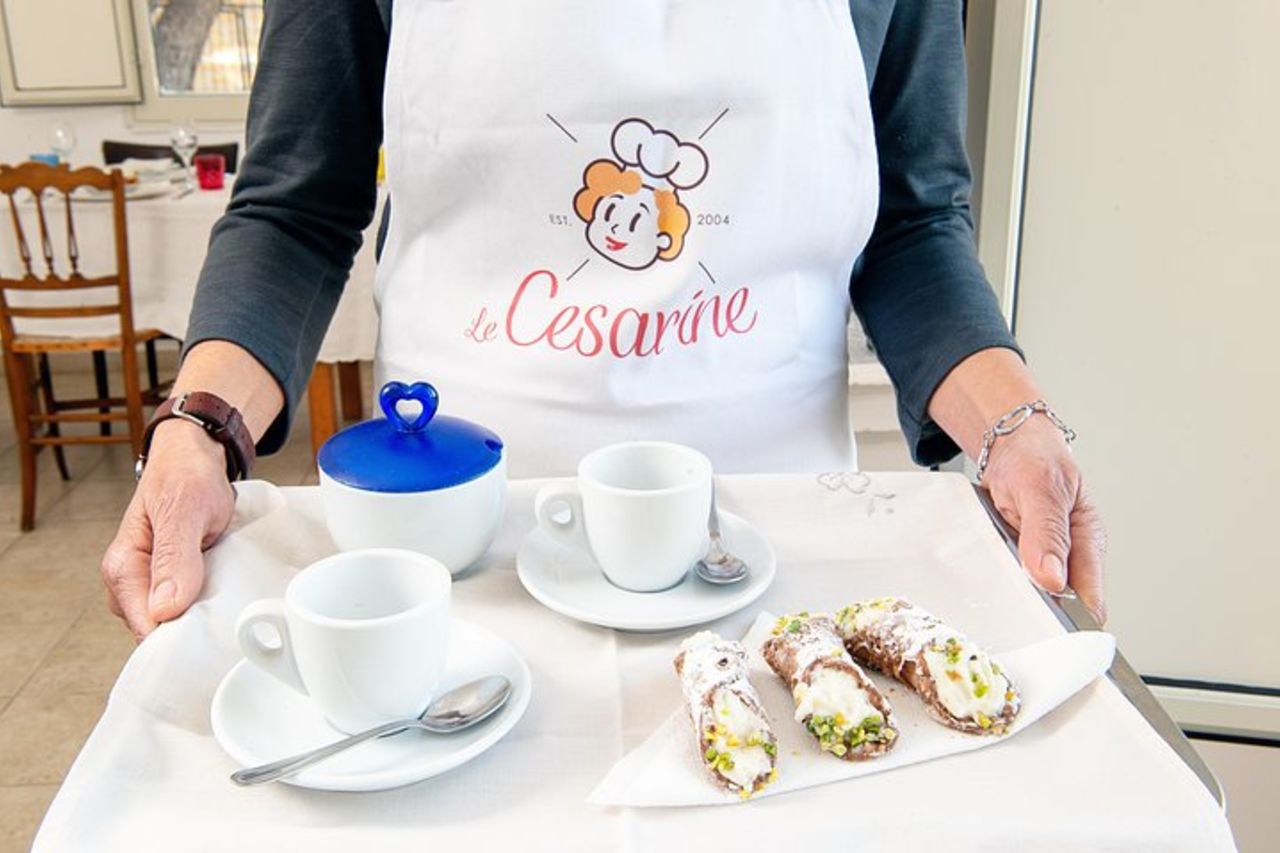 Pranzo o cena e cucina dimostrativa in una casa locale a Erice — 7