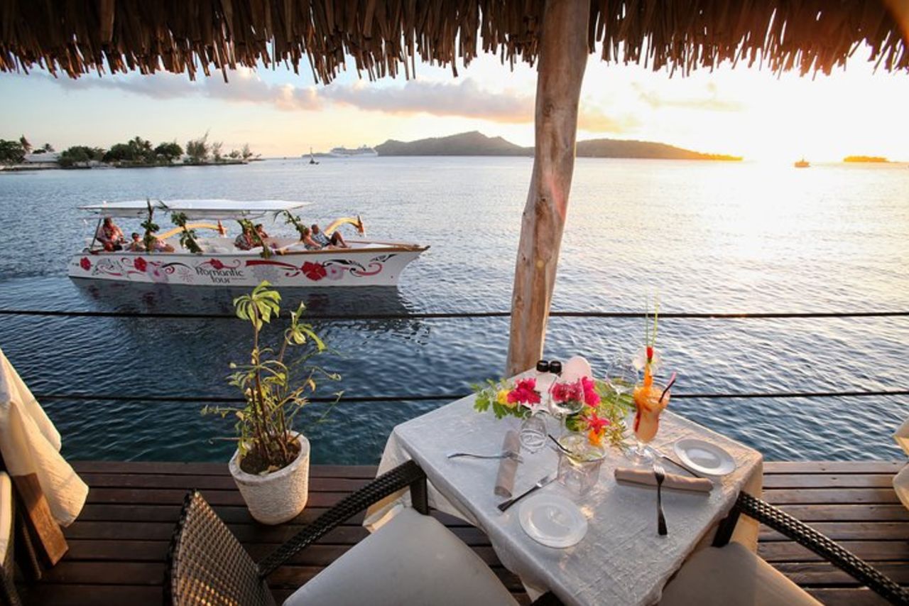 Bora Bora Crociera al tramonto e cena al ristorante St James
