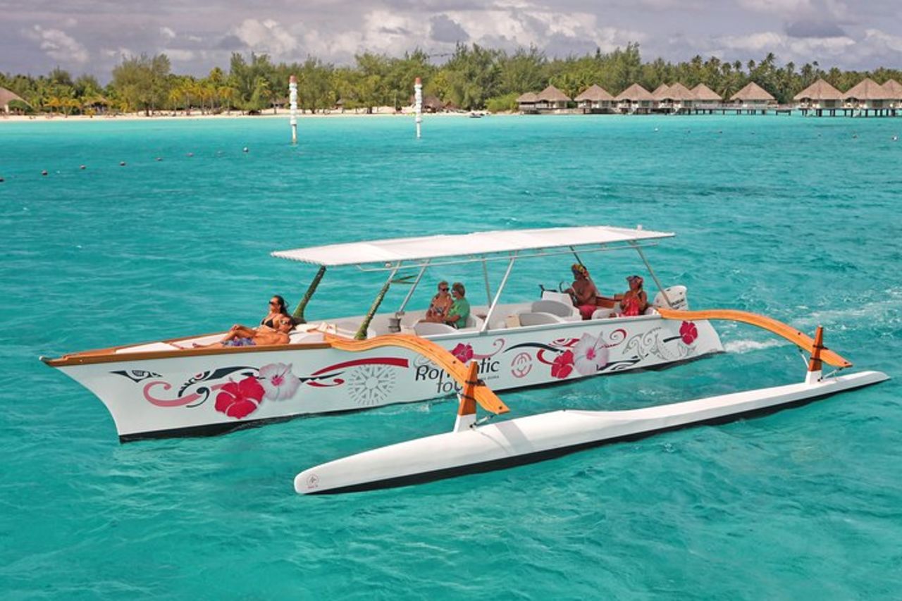 Bora Bora Crociera con snorkeling in canoa Outrigger polinesiana con pranzo sull'isola barbecue — 2