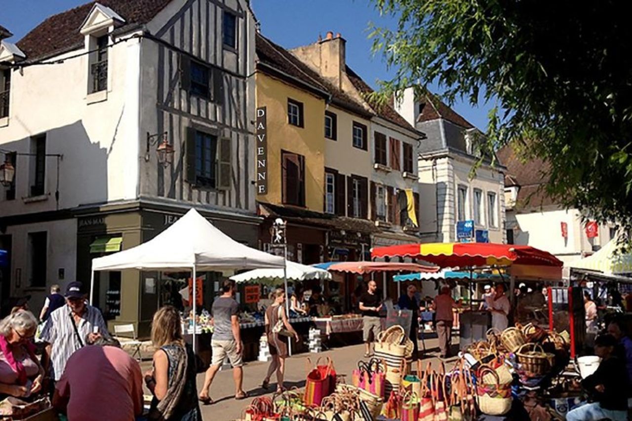 Degustazione di vini e formaggi Clotilde Davenne a Chablis — 3