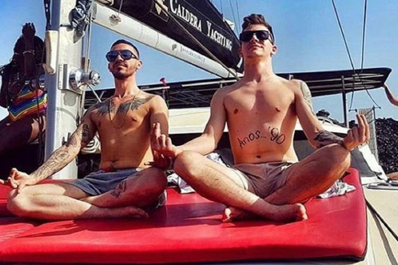 Santorini Avventurosa esperienza in catamarano con snorkeling — 3