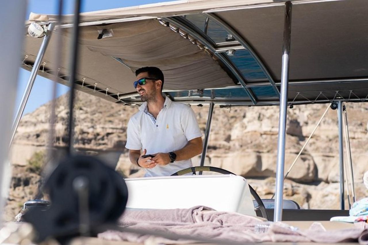 Crociera in catamarano all inclusive a Santorini con sosta a Thirassia — 8