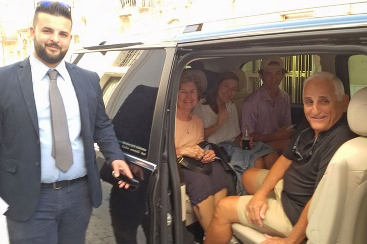 Piazza Armerina e Caltagirone con degustazione di vini e pranzo in cantina — 5