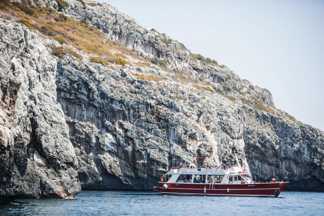 Tour in Minicrociere Alle Grotte di Santa Maria di Leuca — 7