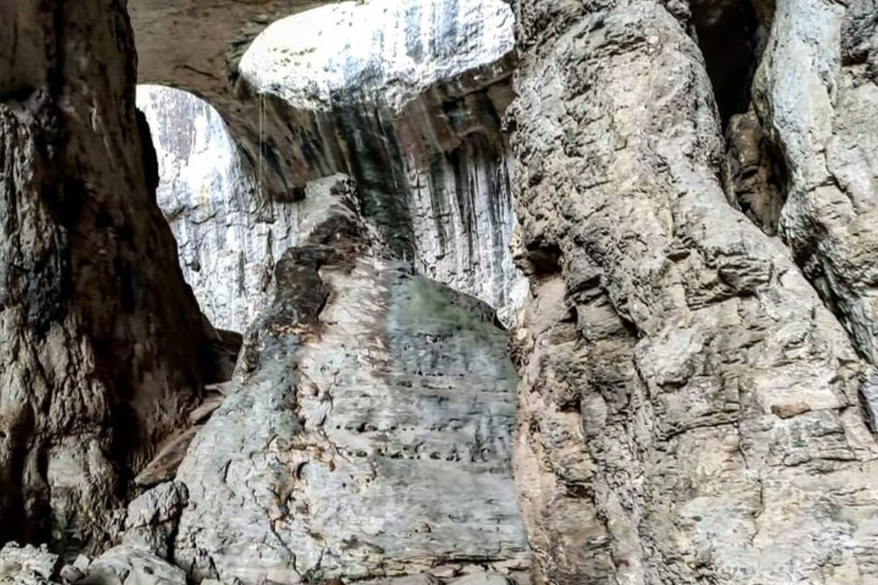 Tour di 3 grotte - Saeva dupka, Grotta Occhi di Dio e Grotta Devetashka — 8