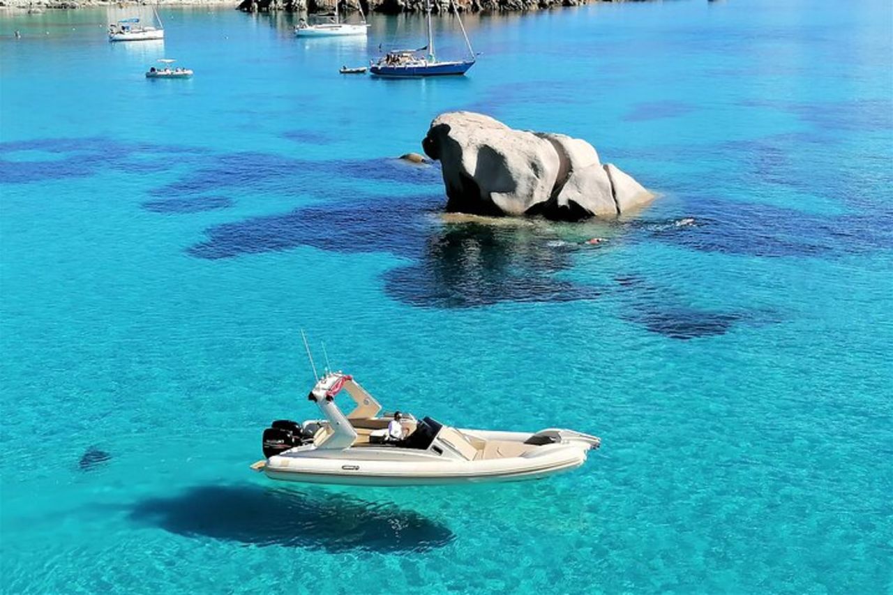 Noleggio Gommone con Skipper nell'Arcipelago della Maddalena — 4