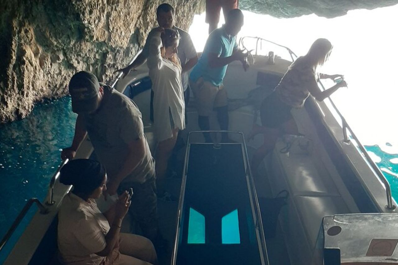 Tour per piccoli gruppi di Zante max 10 pers Baia del relitto e grotte blu — 5