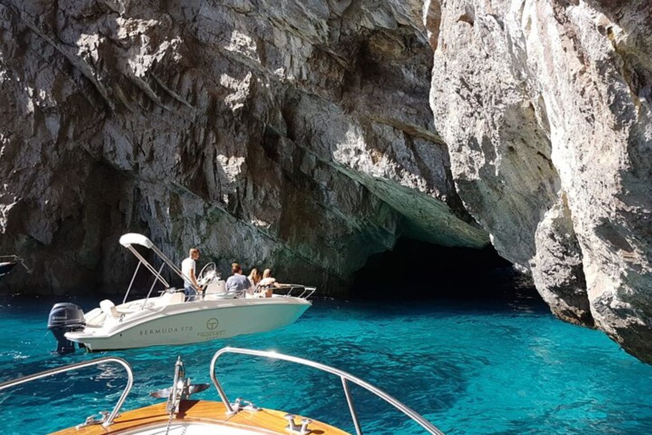 Tour privato di Capri di un'intera giornata in barca da Positano — 9