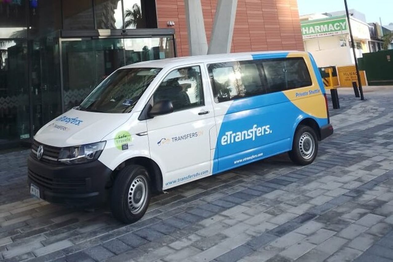 Playa del Carmen Trasporto privato da-per l'aeroporto di Cancun