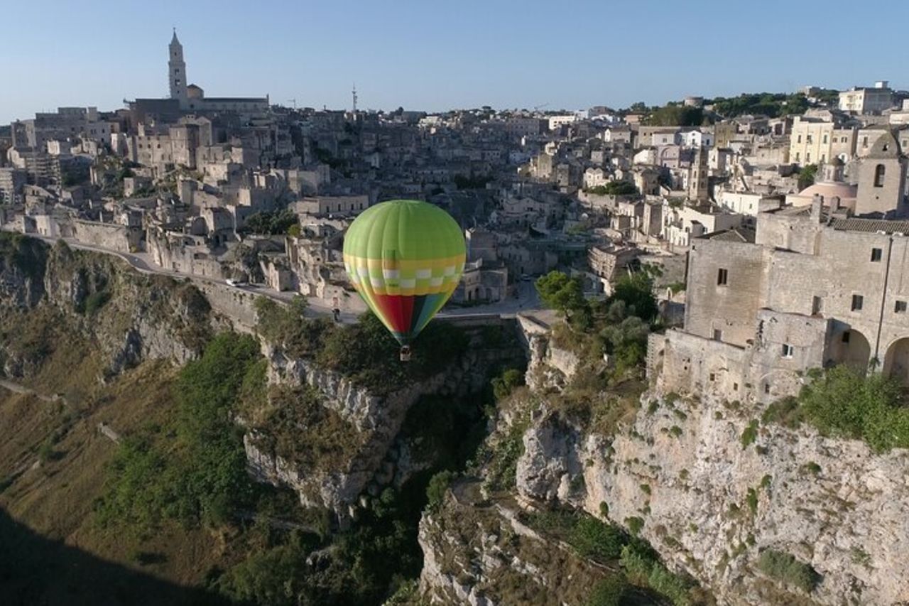 Volo in Mongolfiera Matera per Piccoli Gruppi — 5