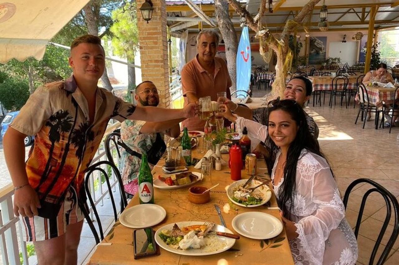 Tour di Zante di prima mattina per piccoli gruppi Naufragio e grotte blu — 3