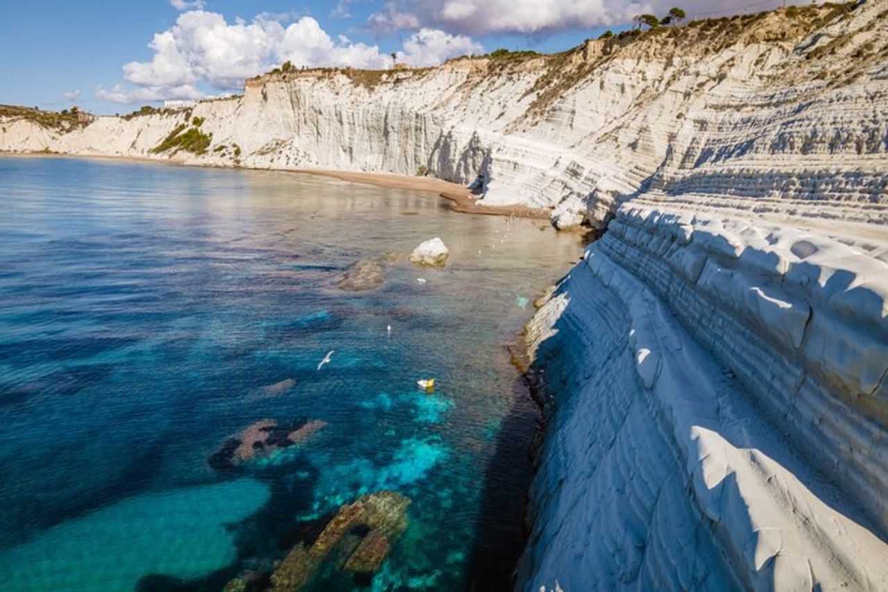 Scala dei Turchi in 3.5 ore,tour in gommone con soste per nuotare — 9