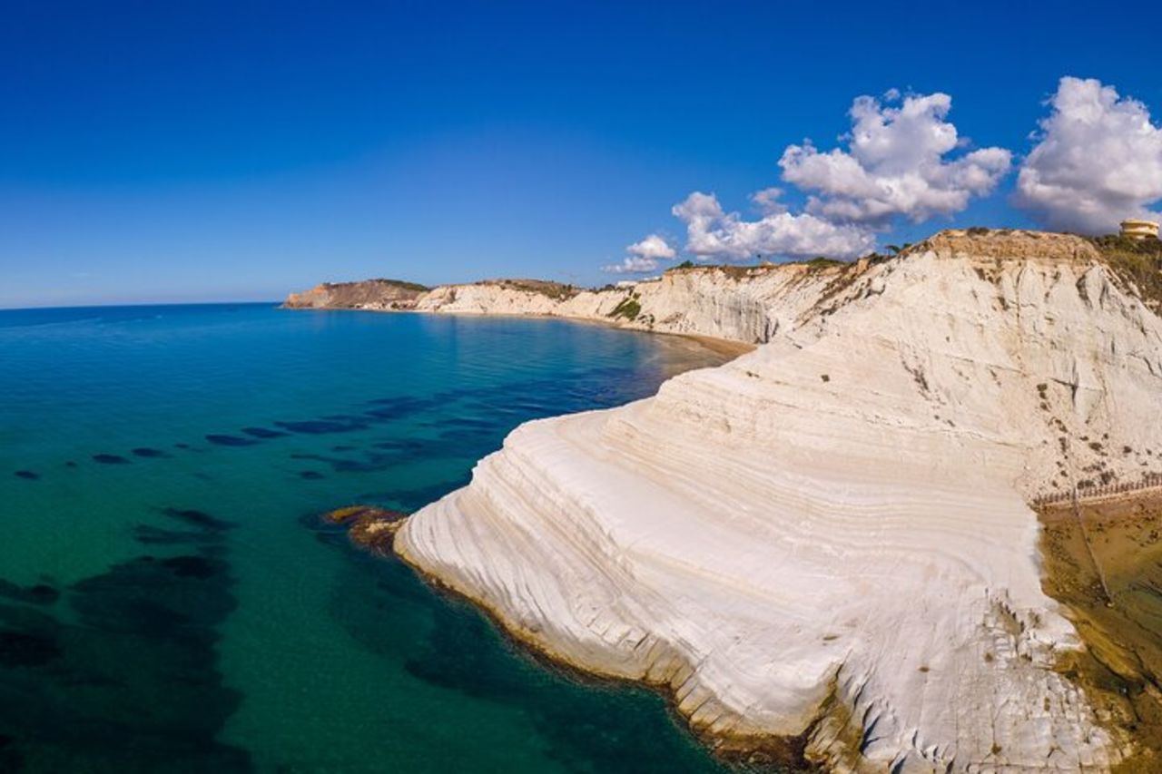 Scala dei Turchi in 3.5 ore,tour in gommone con soste per nuotare