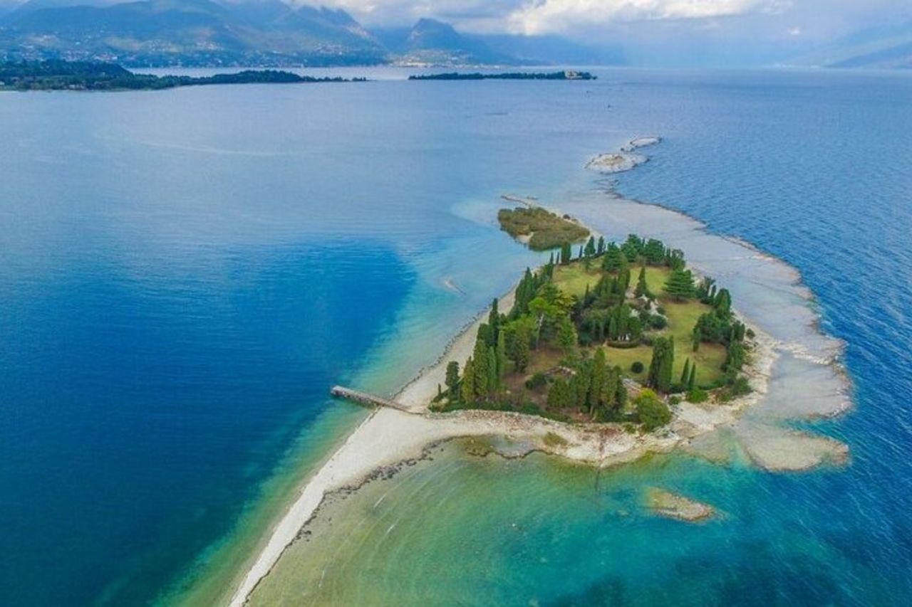 Tour in Barca delle Isole del Lago di Garda con Aperitivo — 7