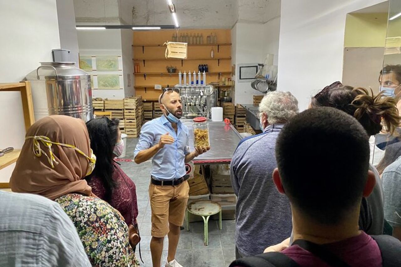 Tour dello Street Food di Napoli: Scopri i sapori locali con Guida Esperta — 9