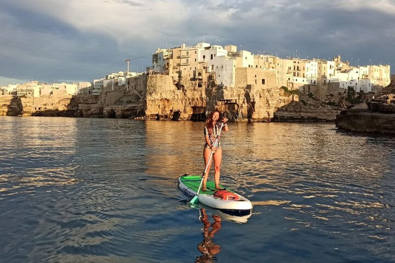 SUP a Polignano: Escursioni Guidate o Noleggio Libero — 9