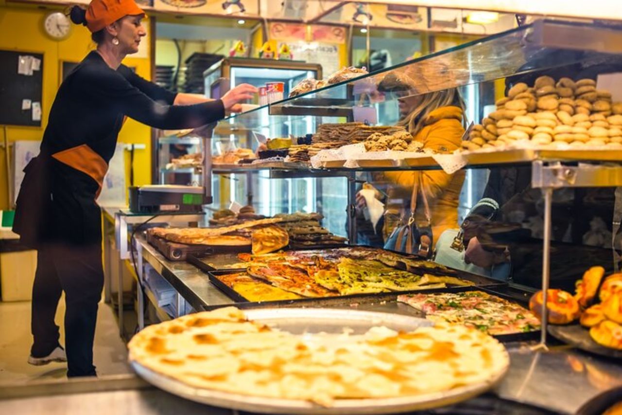 Tour gastronomico per piccoli gruppi a Genova con pasto completo e Guida locale — 9