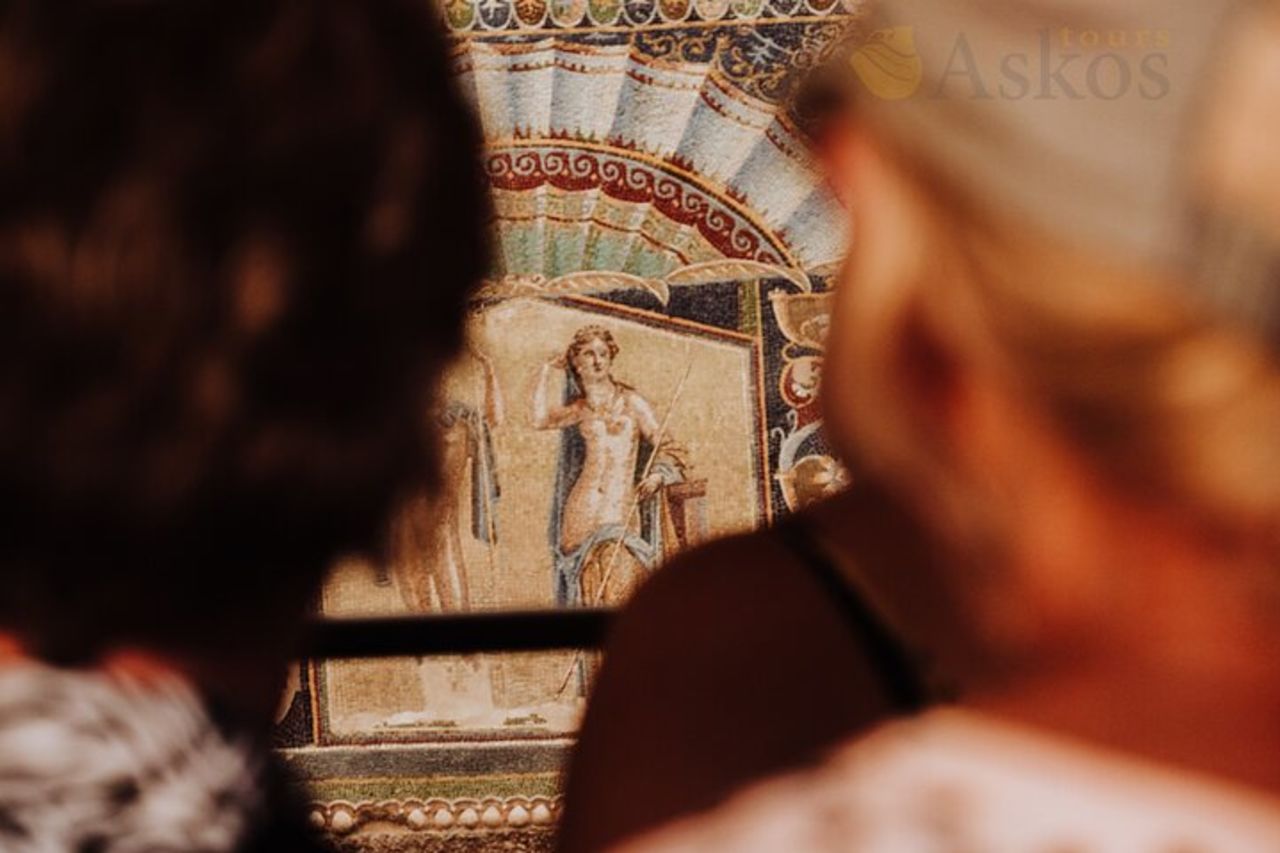 Tour per piccoli gruppi di Ercolano e biglietto con un archeologo — 6