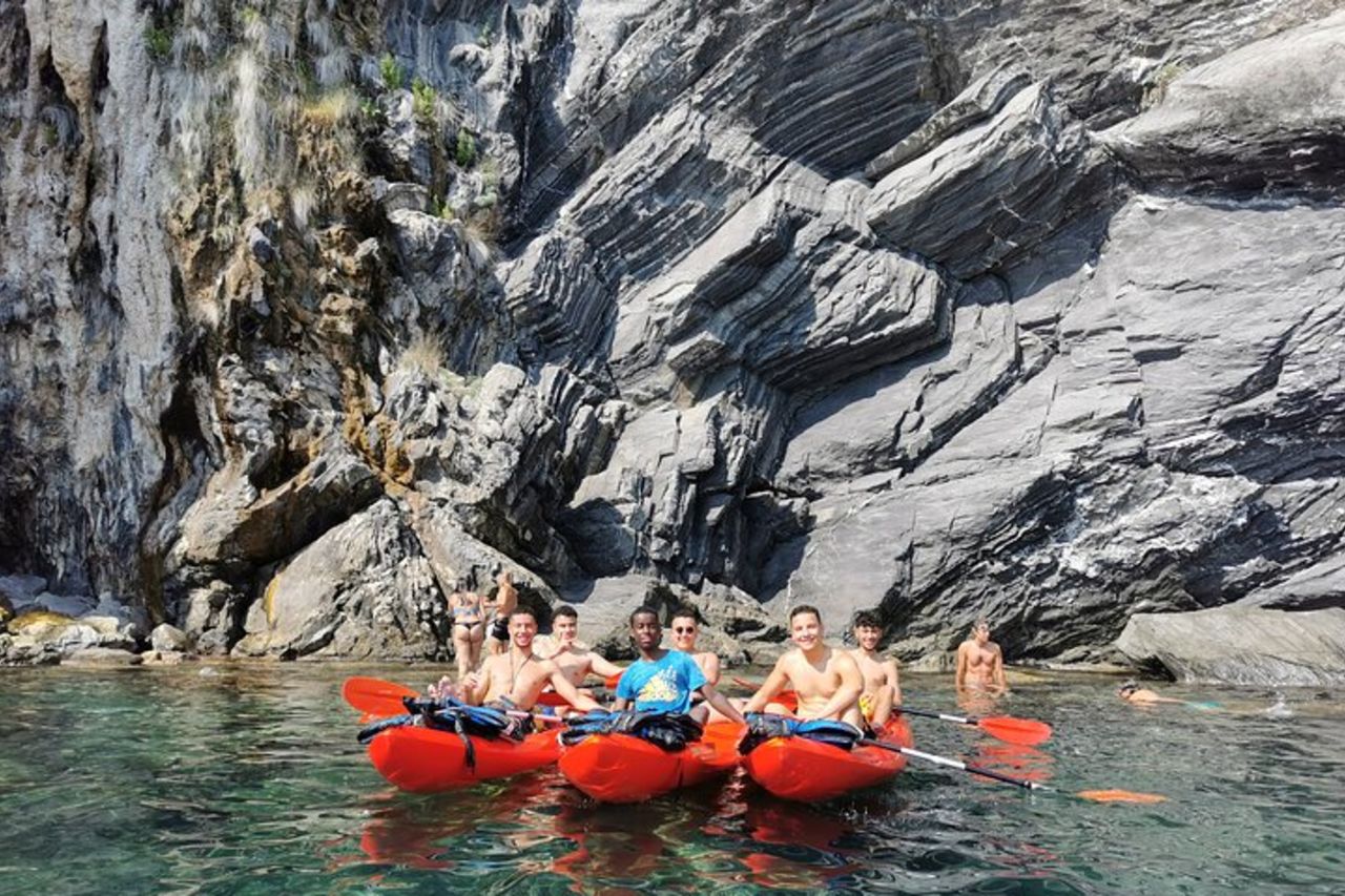 Tour in Kayak da Monterosso a Vernazza — 7