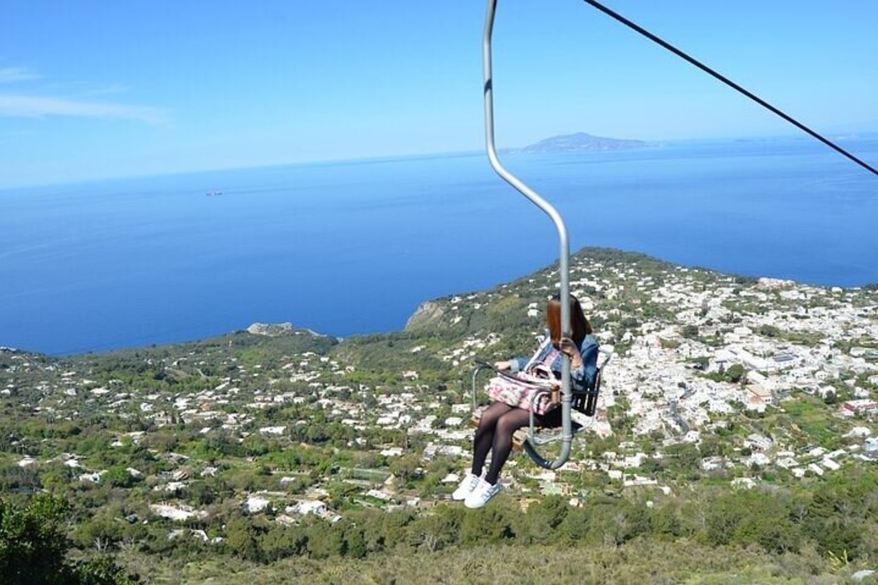 Tour di un giorno dell'Isola di Capri e della Grotta Azzurra per piccoli gruppi dal porto di Capri — 3